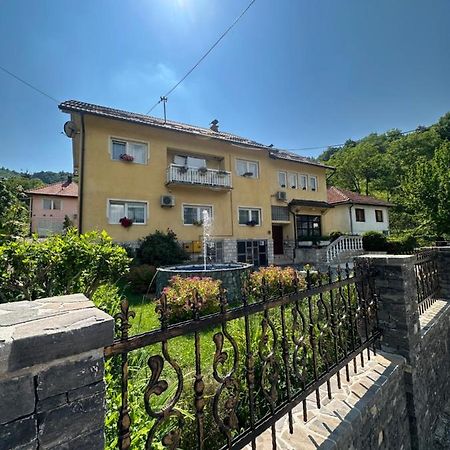 Beautiful House Overlooking Sarajevo Ngoại thất bức ảnh
