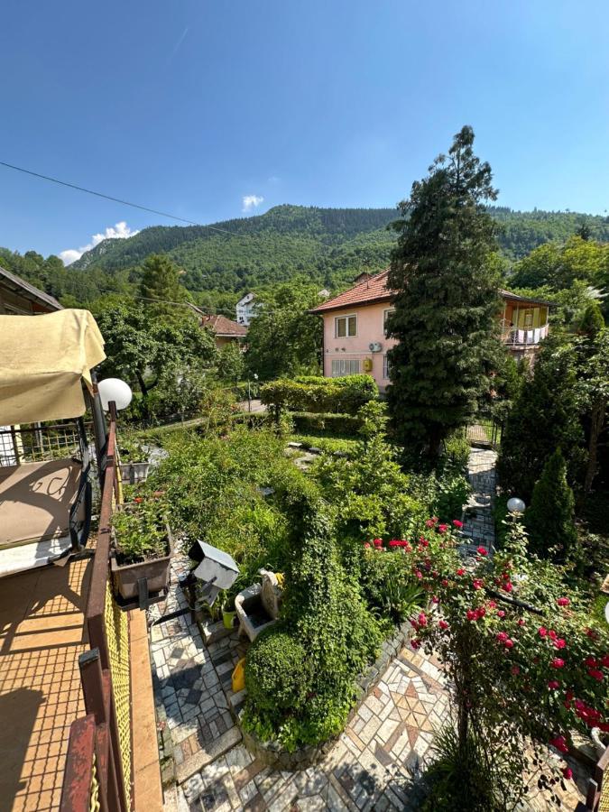 Beautiful House Overlooking Sarajevo Ngoại thất bức ảnh